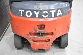 Carretilla elevadora segunda mano TOYOTA 8FBMKT30 /59089/ ELEKTRO VIERRADFRONTSTAPLER (13073120)