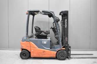 Carretilla elevadora segunda mano TOYOTA 8FBMT18 /59088/ ELEKTRO VIERRADFRONTSTAPLER (13072855)