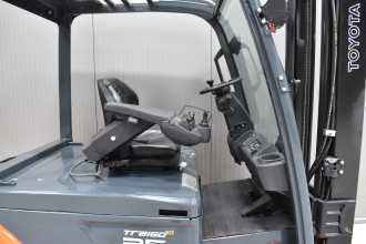 Carretilla elevadora segunda mano TOYOTA 8FBMT25 /46394/ ELEKTRO VIERRADFRONTSTAPLER (12995639)