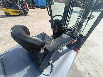 Carretilla elevadora segunda mano TOYOTA 8FBMT35 ELEKTRO VIERRADFRONTSTAPLER (13067813)