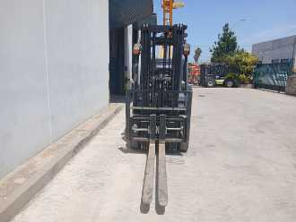 Carretilla elevadora segunda mano TOYOTA D02-8FG18 CARRETILLA ELEVADORA GAS 1.800 KG GAS VIERRADFRONTSTAPLER (13006618)