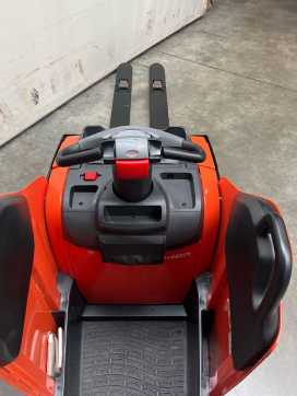 Carretilla elevadora segunda mano TOYOTA LPE 220 ELEKTRO NIEDERHUBWAGENDEICHSEL (13076493)