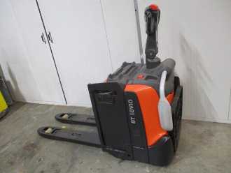 Carretilla elevadora segunda mano TOYOTA LPE200 ELEKTRO NIEDERHUBWAGENFAHRERSTAND (13071590)