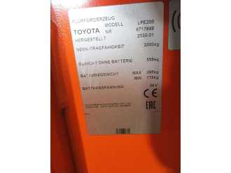 Carretilla elevadora segunda mano TOYOTA LPE200 ELEKTRO NIEDERHUBWAGENFAHRERSTAND (13075565)