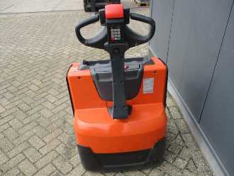 Carretilla elevadora segunda mano TOYOTA LWE160 ELEKTRO NIEDERHUBWAGENDEICHSEL (13033764)