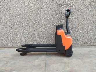 Carretilla elevadora segunda mano TOYOTA LWI160 litio ELEKTRO NIEDERHUBWAGENSEMIELEKTRISCH (13070308)