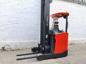 Carretilla elevadora segunda mano TOYOTA RRE140HE ELEKTRO SCHUBMASTSTAPLER (13070302)