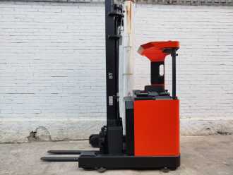 Carretilla elevadora segunda mano TOYOTA RRE160M ELEKTRO SCHUBMASTSTAPLER (13068580)