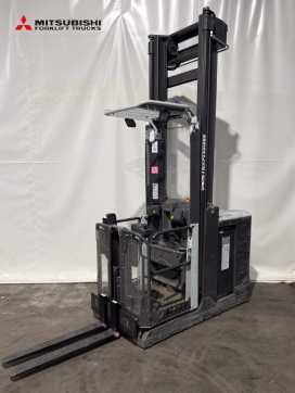 Carretilla elevadora segunda mano UNICARRIERS 100TVI540EPM - 1.592 Std. - HH 5.400 mm ELEKTRO HOCHHUBKOMMISSIONIERER (12922736)