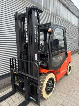 Carretilla elevadora segunda mano WEITERE CPD38-A ELEKTRO VIERRADFRONTSTAPLER (13053700)