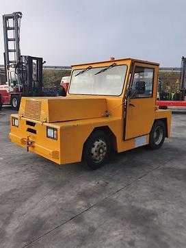Carretilla elevadora segunda mano WEITERE ZEPHIR 650 DIESEL SCHLEPPER (13014093) backdrop