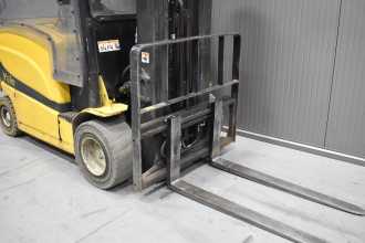 Carretilla elevadora segunda mano YALE ERP 25 VL /56592/ ELEKTRO VIERRADFRONTSTAPLER (13015599)