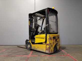 Carretilla elevadora segunda mano YALE ERP15VC ELEKTRO DREIRADFRONTSTAPLER (13048338)