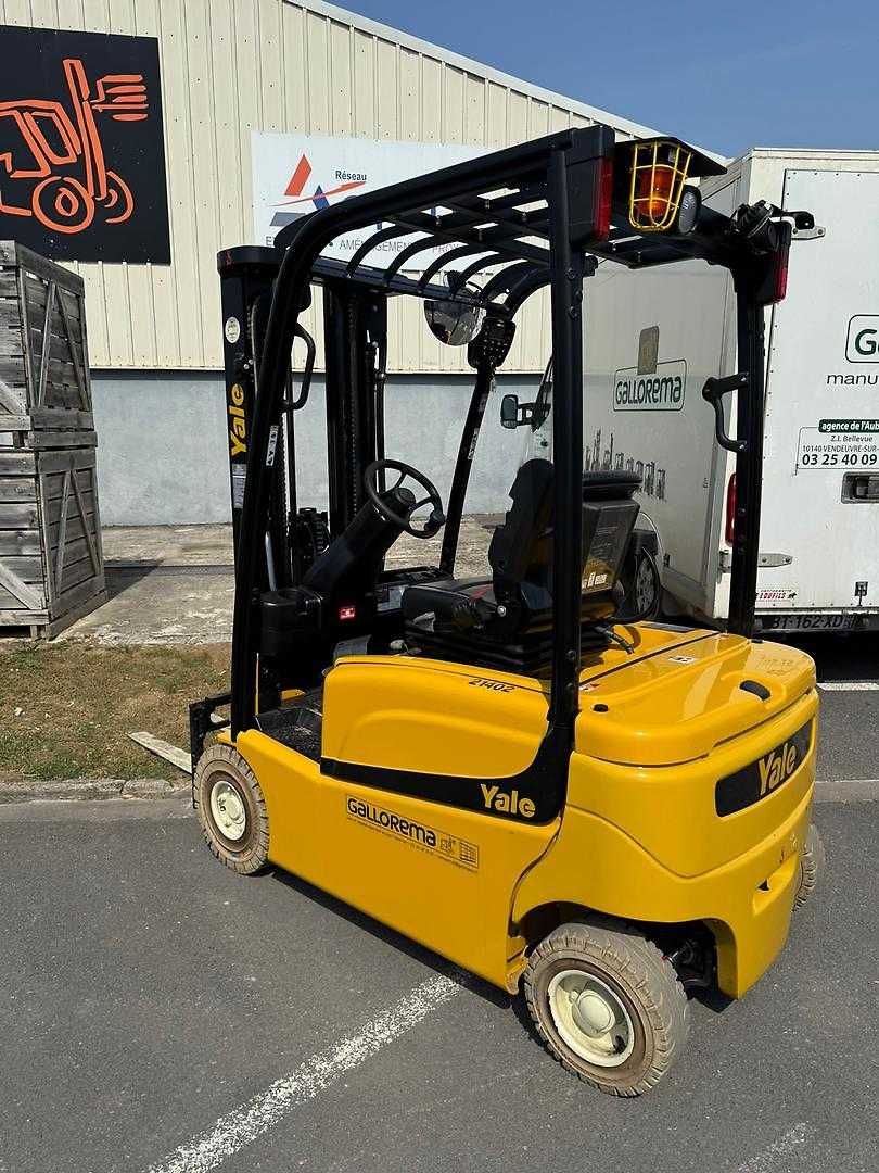 Carretilla elevadora segunda mano YALE ERP16 ELEKTRO VIERRADFRONTSTAPLER (12988123)