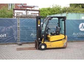 Carretilla elevadora segunda mano YALE ERP16VT ELEKTRO VIERRADFRONTSTAPLER (13041374) backdrop