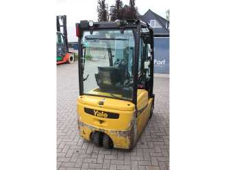 Carretilla elevadora segunda mano YALE ERP16VT ELEKTRO VIERRADFRONTSTAPLER (13041374)