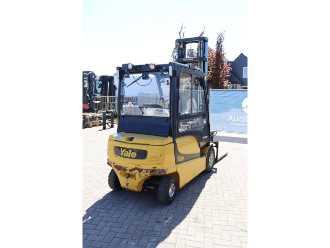 Carretilla elevadora segunda mano YALE ERP35VL ELEKTRO VIERRADFRONTSTAPLER (13041313)