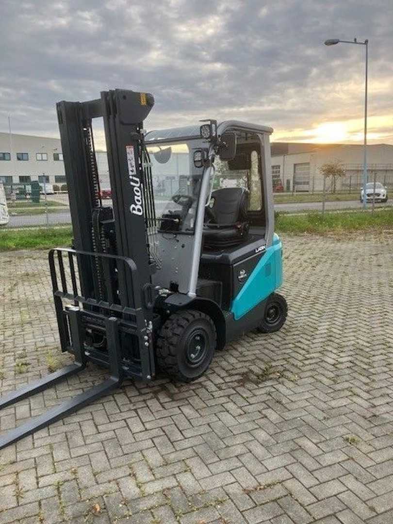 Chariot élévateur d'occasion BAOLI KBE 25 Li G1 ELEKTRO VIERRADFRONTSTAPLER (13068488)