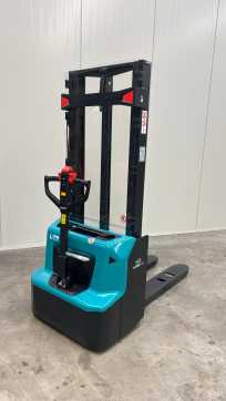 Chariot élévateur d'occasion BAOLI KBSI 12 ELEKTRO HOCHHUBWAGENDEICHSEL (13028277) backdrop