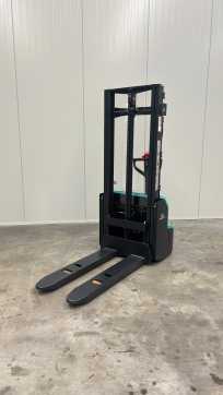 Chariot élévateur d'occasion BAOLI KBSI 12 ELEKTRO HOCHHUBWAGENDEICHSEL (13028277)