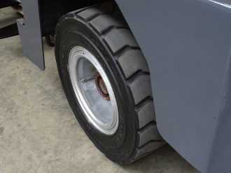 Chariot élévateur d'occasion BAUMANN EGX50/14/75TR - TRIPLEX ELEKTRO SEITENSTAPLER (12964669)