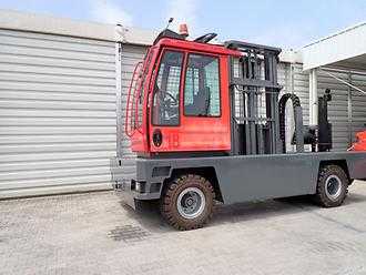 Chariot élévateur d'occasion BAUMANN GX 70.65/16-14/40 ST DIESEL SEITENSTAPLER (12964823)