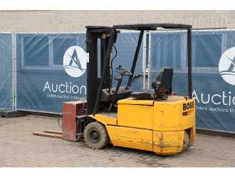Chariot élévateur d'occasion BOSS SJ13-70MK V/A-1 ELEKTRO VIERRADFRONTSTAPLER (13062985)