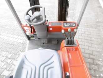 Chariot élévateur d'occasion BT C3E200 ELEKTRO DREIRADFRONTSTAPLER (13024818)