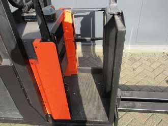 Chariot élévateur d'occasion BT OME 100N OPTIO ELEKTRO HOCHHUBKOMMISSIONIERER (12948467)