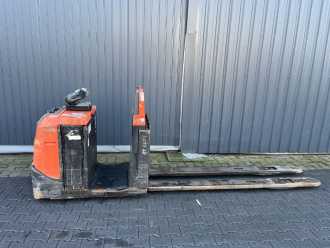 Chariot élévateur d'occasion BT OSE250 ELEKTRO NIEDERHUBKOMMISSIONIERER (13008930)