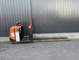 Chariot élévateur d'occasion BT OSE250 ELEKTRO NIEDERHUBKOMMISSIONIERER (13065977)