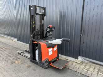 Chariot élévateur d'occasion BT SPE120 ELEKTRO HOCHHUBWAGENFAHRERSTAND (13040111)