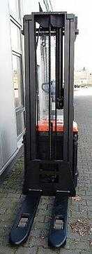 Chariot élévateur d'occasion BT SPE160 ELEKTRO HOCHHUBWAGENFAHRERSTAND (12064832)