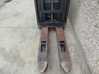 Chariot élévateur d'occasion BT SPE160L ELEKTRO HOCHHUBWAGENDEICHSEL (13068492)
