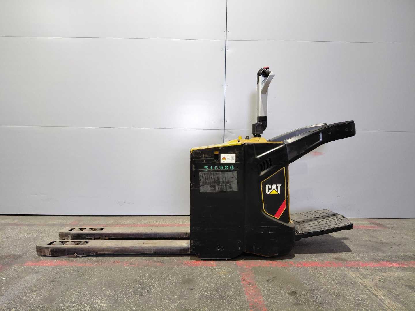 Chariot élévateur d'occasion CATERPILLAR NPV20N2 ELEKTRO NIEDERHUBWAGENFAHRERSTAND (13048314)