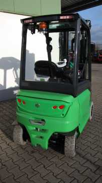 Chariot élévateur d'occasion CESAB B4-16 ELEKTRO VIERRADFRONTSTAPLER (13004905)