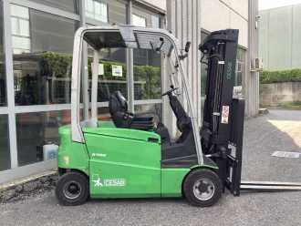 Chariot élévateur d'occasion CESAB B420 ELEKTRO VIERRADFRONTSTAPLER (13038640)