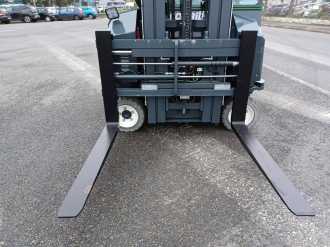 Chariot élévateur d'occasion COMBILIFT CBE3000 ELEKTRO VIERWEGESTAPLER (12773150)