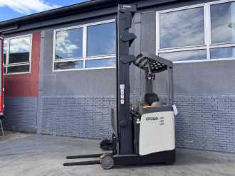 Chariot élévateur d'occasion CROWN ESR 5260-16 Baujahr 2017/ HH 9,45M / Kamera/ Top ZUSTAND ELEKTRO SCHUBMASTSTAPLER (13061269)