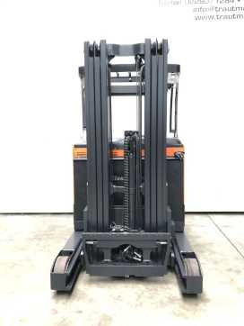Chariot élévateur d'occasion DOOSAN BR14JW-7 ELEKTRO SCHUBMASTSTAPLER (12782878)