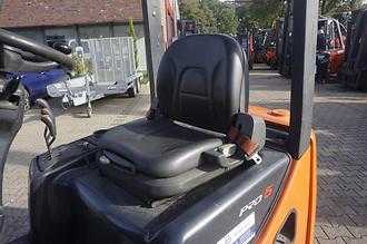 Chariot élévateur d'occasion DOOSAN D 18S-5 - Triplex DIESEL VIERRADFRONTSTAPLER (13073378)