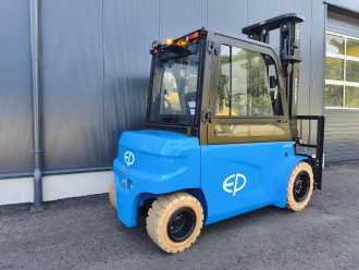 Chariot élévateur d'occasion EP CPD50L1 NEUMASCHINE ELEKTRO VIERRADFRONTSTAPLER (13057336)