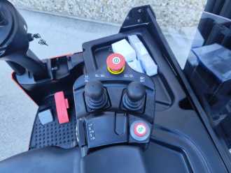Chariot élévateur d'occasion EP CQD20LB NEUMASCHINE ELEKTRO SCHUBMASTSTAPLER (12972765)