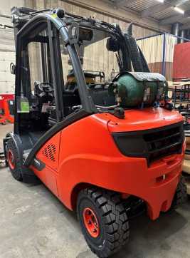Chariot élévateur d'occasion FENWICK H 35 T GAS VIERRADFRONTSTAPLER (12958492)