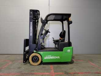 Chariot élévateur d'occasion HANGCHA X3W15i (CPDS15-XD4-SI) ELEKTRO DREIRADFRONTSTAPLER (13036578)
