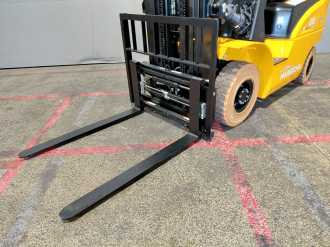 Chariot élévateur d'occasion HANGCHA XE20Ci ( CPD20-XEXY2HA-SI ) ELEKTRO VIERRADFRONTSTAPLER (13073595)