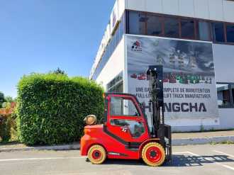 Chariot élévateur d'occasion HANGCHA XF35G-2 GAS VIERRADFRONTSTAPLER (12970517)