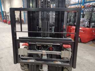 Chariot élévateur d'occasion HANGCHA XF35G GAS VIERRADFRONTSTAPLER (12732452)