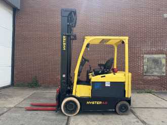 Chariot élévateur d'occasion HYSTER E4.0XN ELEKTRO VIERRADFRONTSTAPLER (13060753)