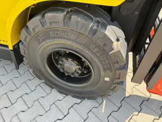 Chariot élévateur d'occasion HYSTER H 5.5XM Diesel / Full cabin / Only 6135 hours / Forks Positioner DIESEL VIERRADFRONTSTAPLER (13063239)